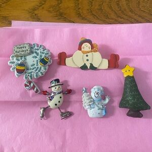 Collection of xmas pins.